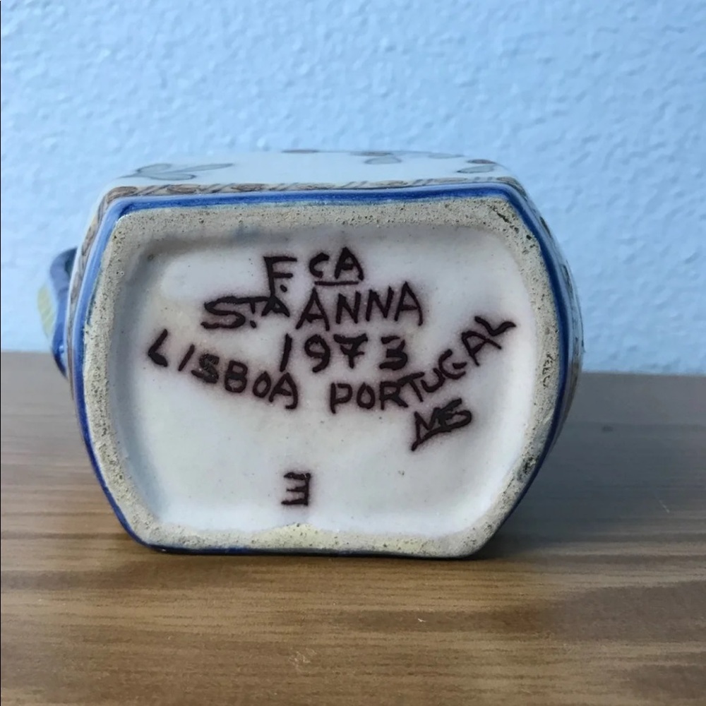 1973 Lisboa Portugal Hand Painted Vase
